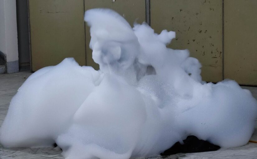 “ বেদনার পুঞ্জিভূত মেঘ মাথায় জেগে রয় পরম আমি, তবুও আশার আলোক ঝিকিমিকি, জীবনের কোলাহল এ\’লোক ও\’লোক ঘুরেফিরে ক্লান্তিহীন ”