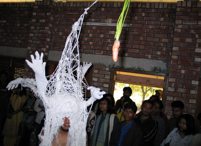 চারুশিল্পের বাজার ও এর ঢাকাই হালচাল